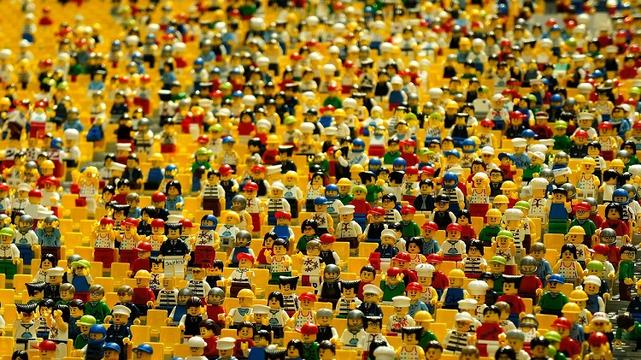Crowd of Lego people representing overtourism courtesy eak_kkk on Pixabay