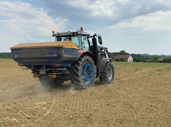 Les engrais phosphatés épandus en France dépassent la norme de concentration en cadmium fixée par l’UE (Crédit photo : R. Lecocq)