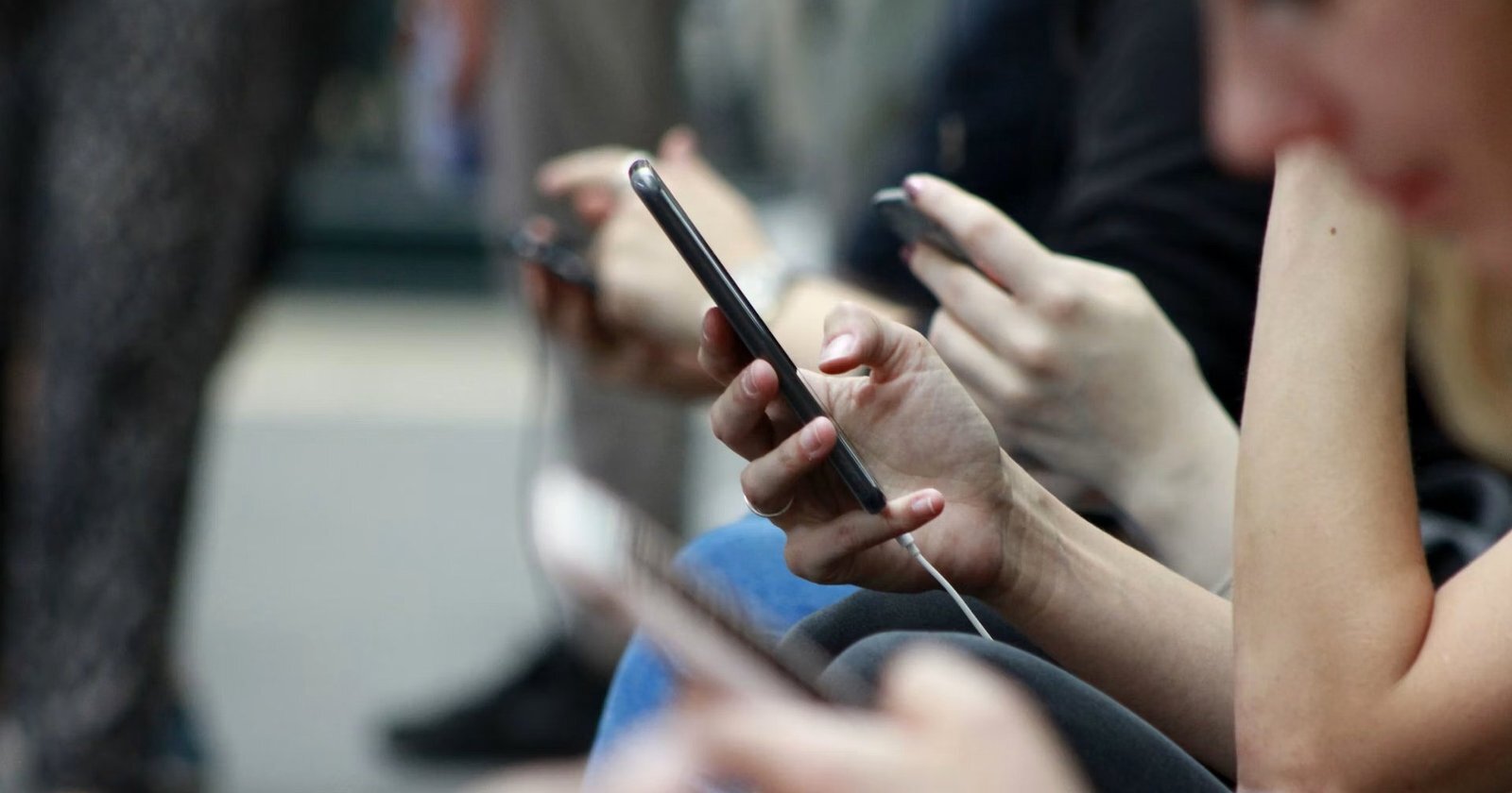 Smartphones Account for 64% of Global Website Traffic