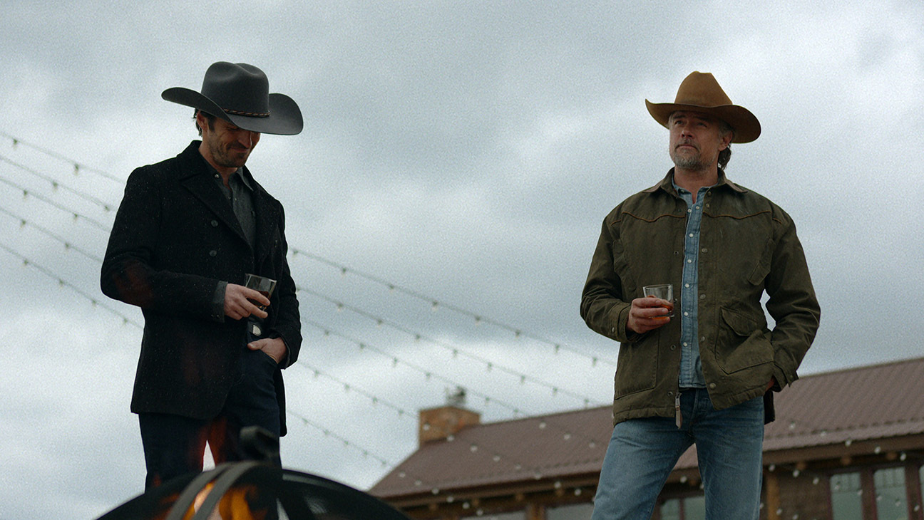 (L to R) Eoin Macken as Davis and Josh Duhamel as Staten in Episode 106 of Ransom Canyon