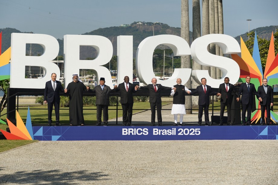 Heads of state from BRICS nations attend a meeting at the Museum of Modern Art (MAM) during the BRICS Summit in Rio de Janeiro, Brazil, on July 06, 2025. [Fabio Teixeira - Anadolu Agency]