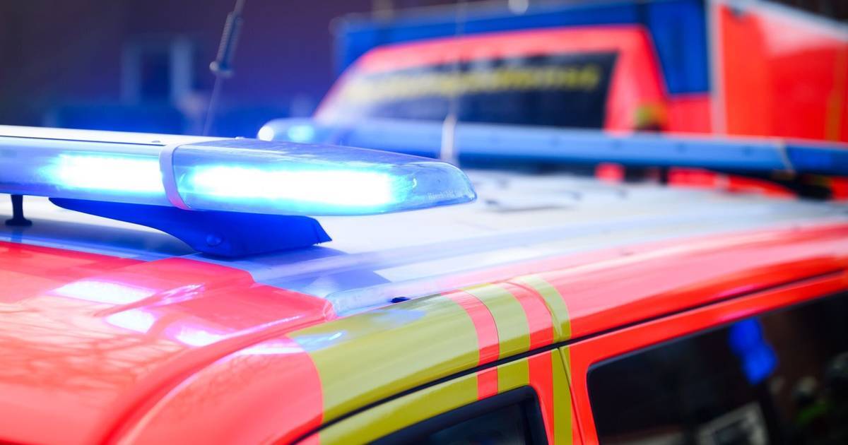 Frau bei Frontalzusammenstoß lebensgefährlich verletzt
