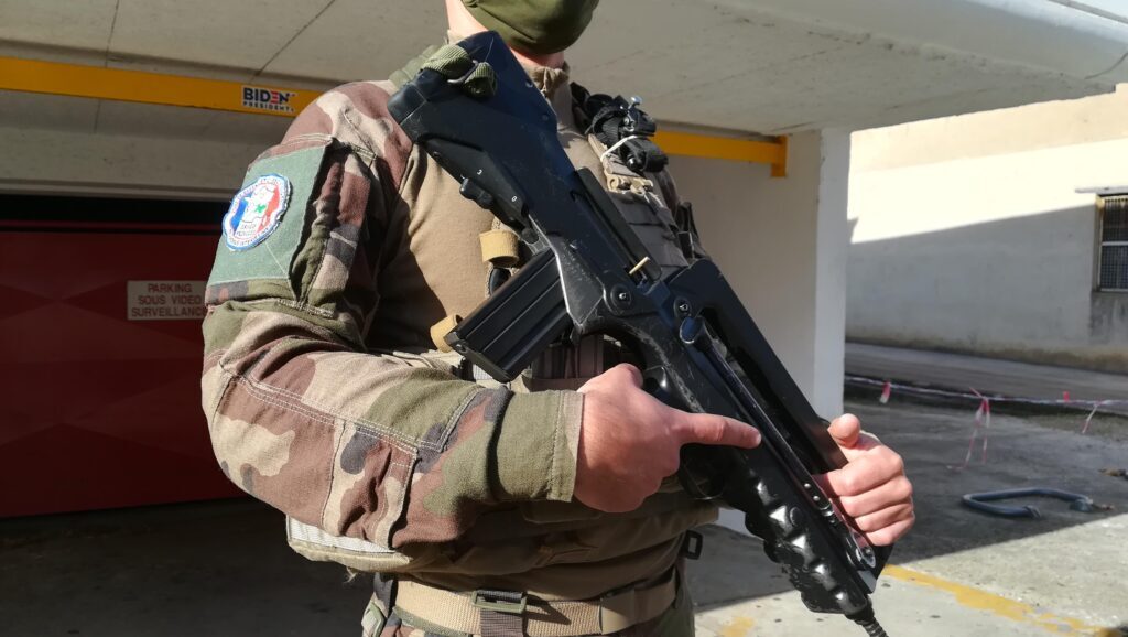 Saint-Étienne : trois militaires hors service agressés au couteau