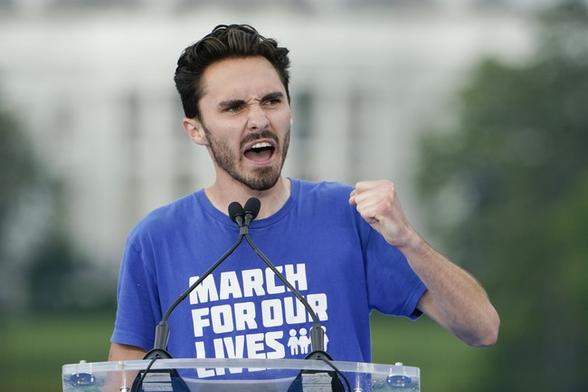 Foxx and Hogg: David Poor, its PAC protected candidate has pushed more than 40 in Az

star-news.press/wp
