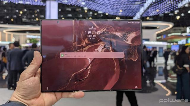 Huawei Mate XT 2 Trifold Phone Readied with Kirin 9020, Satellite Connectivity Huawei Mate XT 2 Trifold Phone Readied with Kirin 9020, Satellite Connectivity