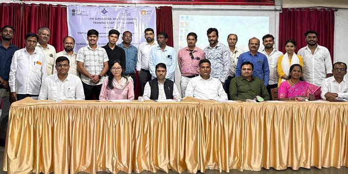 Shreekant Patil led the ESDP on Solar Entrepreneurship for aspiring solar entrepreneurs in the Nashik district. Organized by NIESBUD and hosted by JSS Nashik, the program focused on key business and government topics.