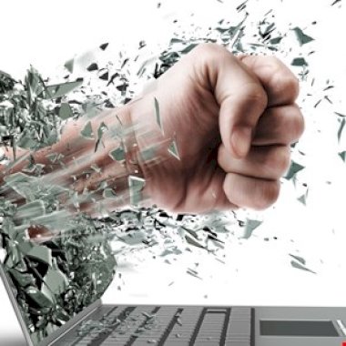 ransomware-attacks-escalate-to-physical-threats-against-executives-–-source:-wwwinfosecurity-magazine.com