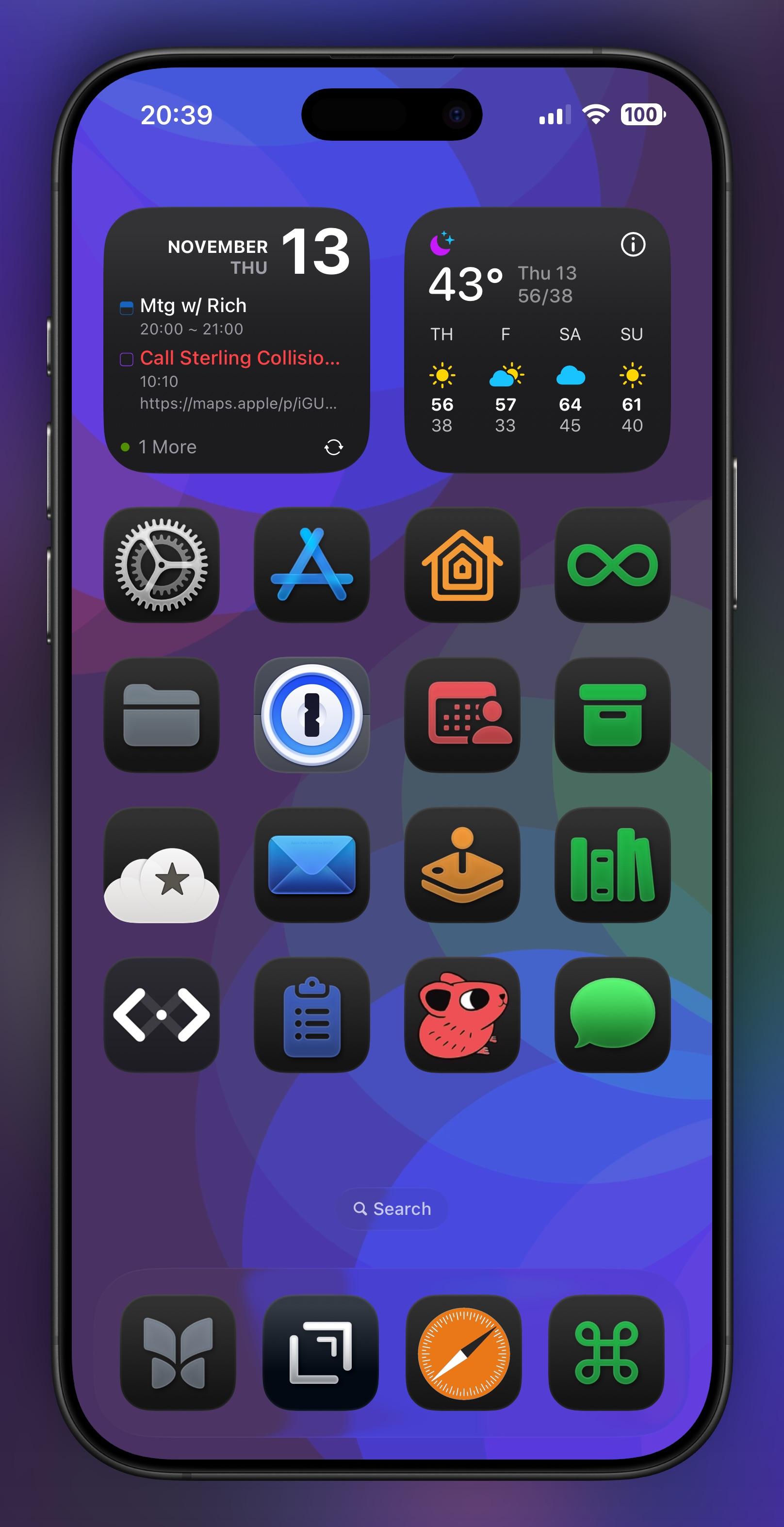 My main Home Screen with the Bloom wallpaper from the #WallarooApp